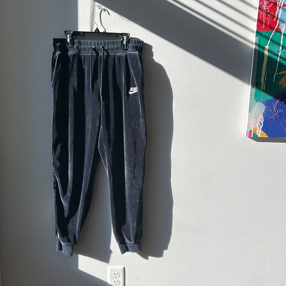 Nike Sportswear Velour Heritage pants - Picture 6 of 6